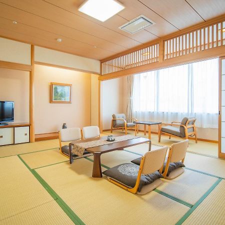 Chres Hotell Kōchi Exteriör bild