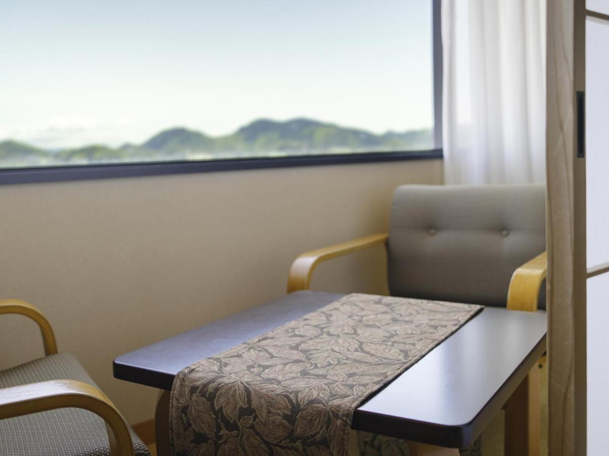Chres Hotell Kōchi Exteriör bild