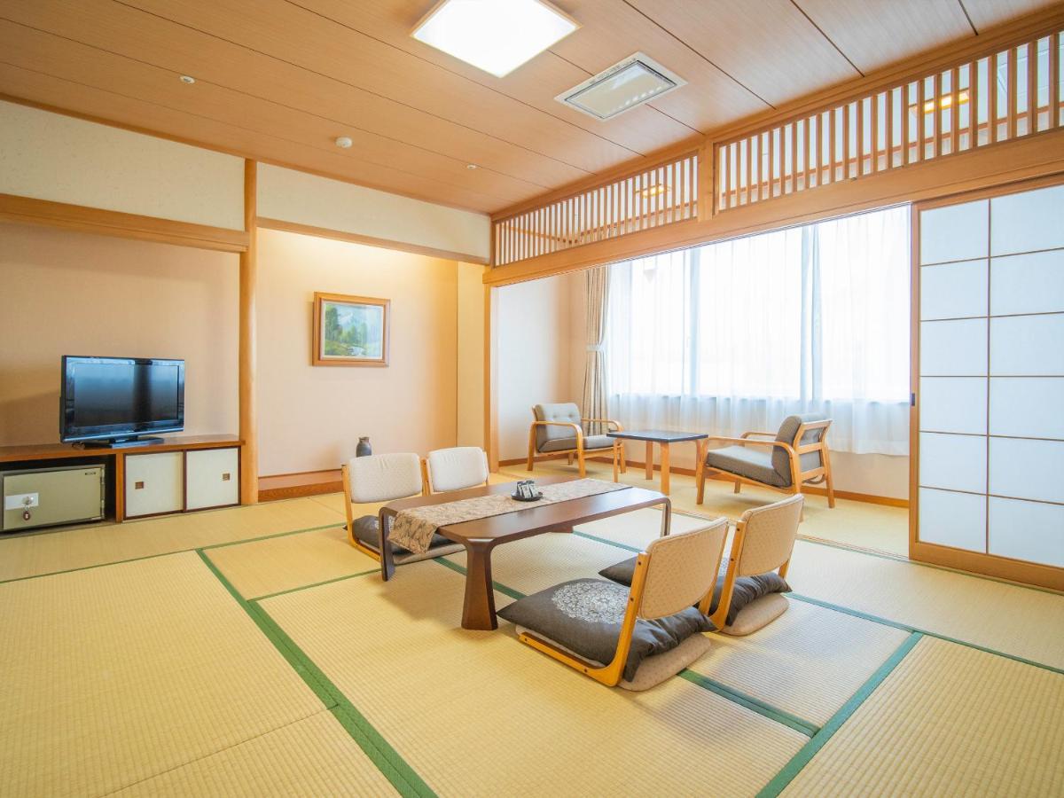 Chres Hotell Kōchi Exteriör bild